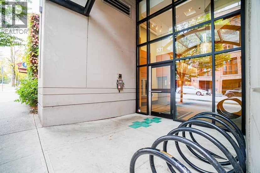 205 531 BEATTY STREET, Vancouver, photo 3