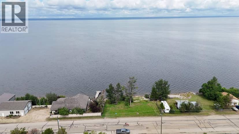 79 Peace River Avenue, Joussard, photo 5