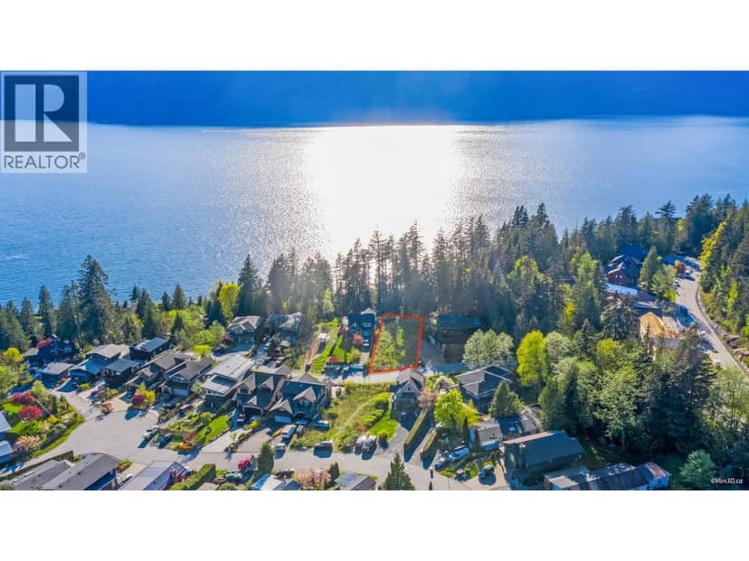 685 COPPER DRIVE, Squamish