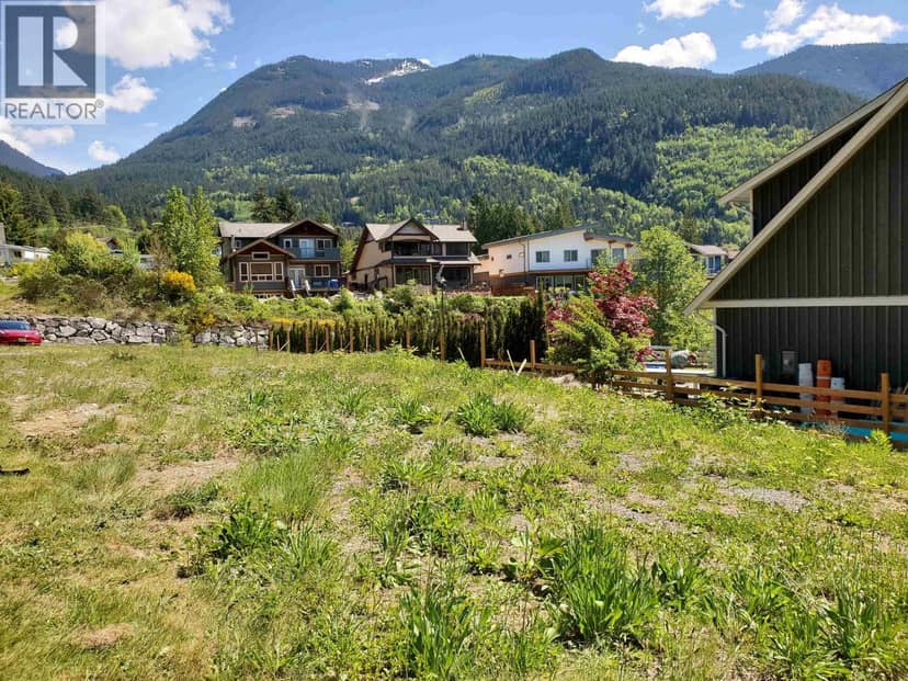 685 COPPER DRIVE, Squamish, photo 4