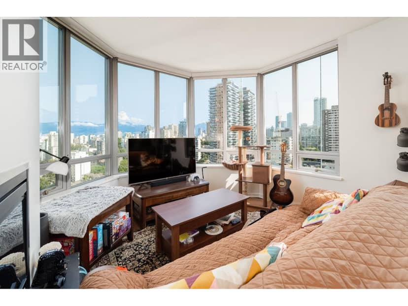 2003 1005 BEACH AVENUE, Vancouver, photo 3