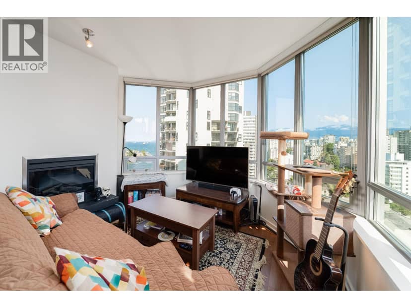 2003 1005 BEACH AVENUE, Vancouver, photo 2