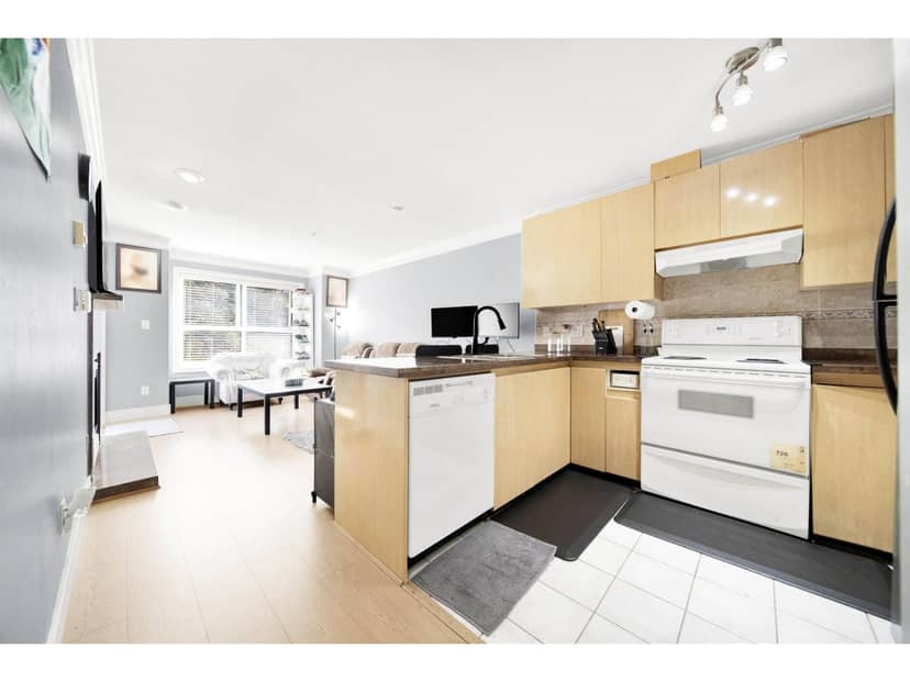 210 8115 121A STREET, Surrey, photo 3