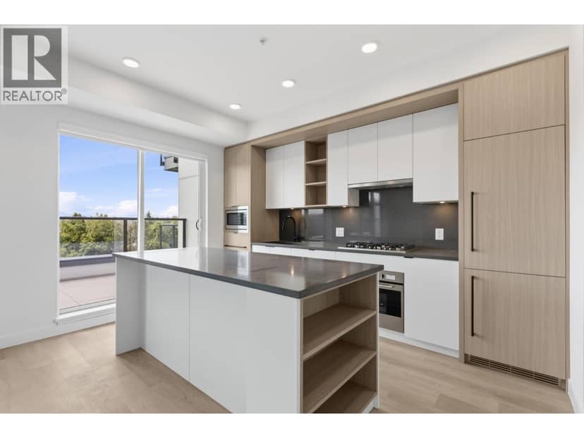 501 2268 E BROADWAY, Vancouver, photo 2