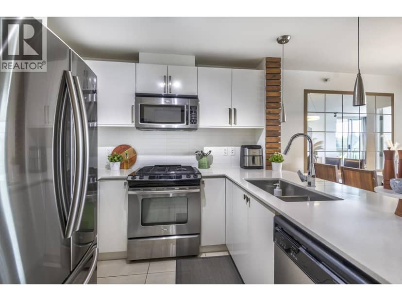 1606 9868 CAMERON STREET, Burnaby, photo 2