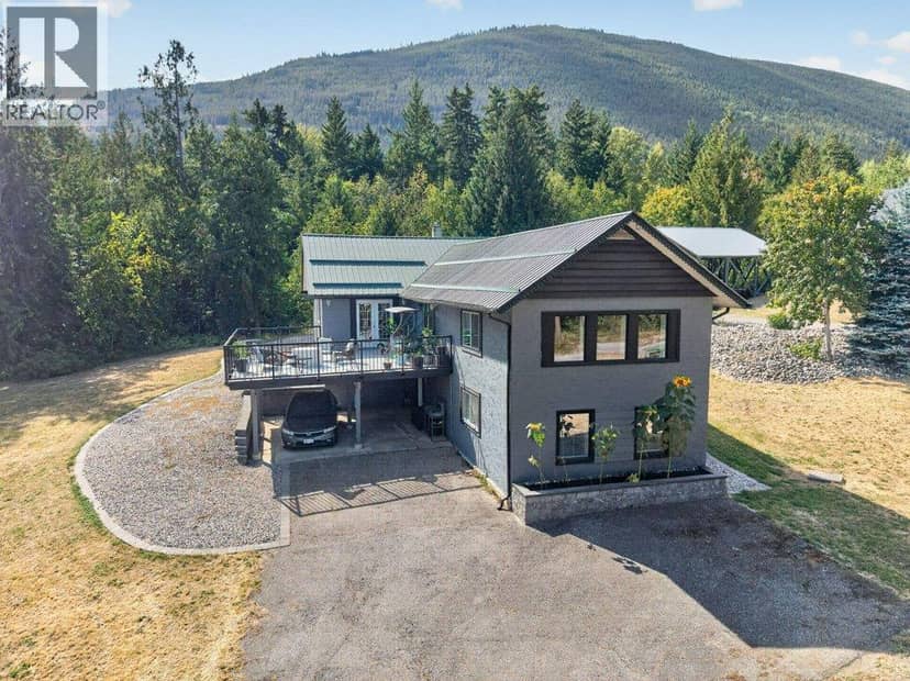 411 Christison Road SW, Salmon Arm