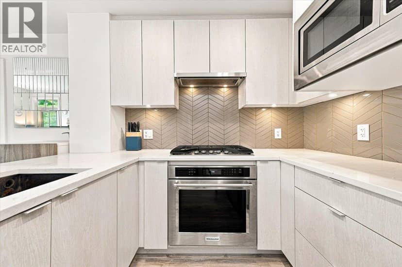 205 717 Breslay Street, Coquitlam, photo 2
