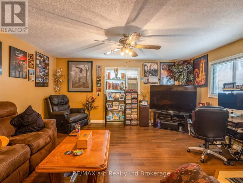 596101 Highway 59 18 Tropicana Crescent, East Zorra-Tavistock, photo 6