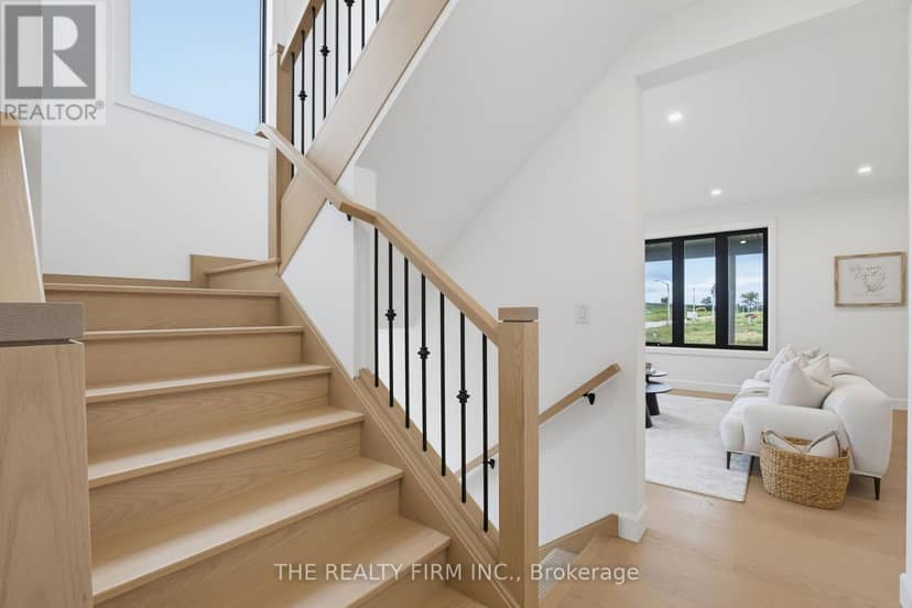 291 Elizabeth Street, Southwest Middlesex, photo 4