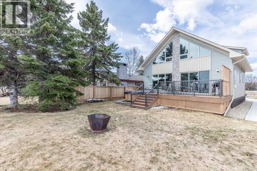 33 Lakeshore Drive, Grandview, photo 2