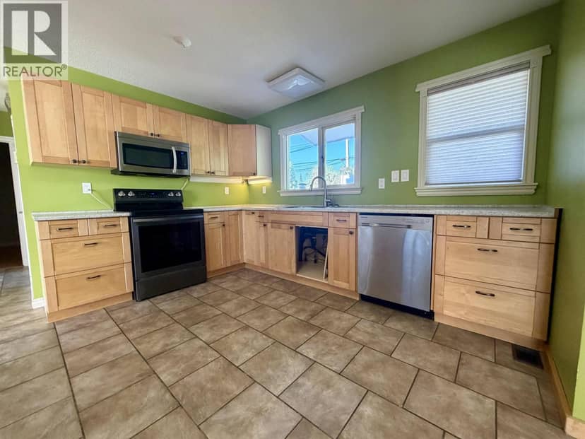151 N KELLY STREET, Prince George, photo 3
