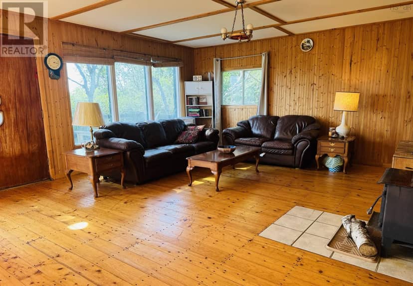 377 Old Farm Road, Two Islands, photo 8