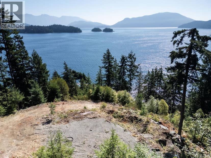 1573 SMITH ROAD, Gibsons