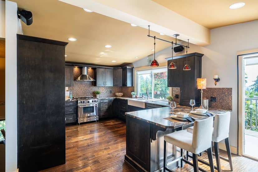 8117 WILTSHIRE BOULEVARD, Delta