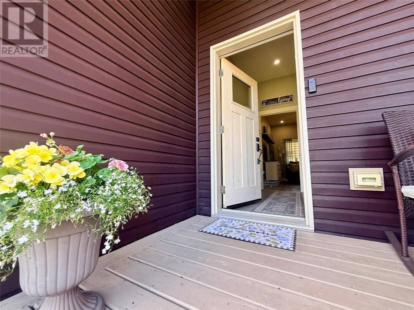 18 Evergreen Crescent, Springdale, photo 4