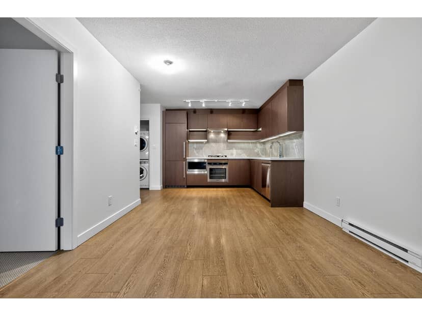 3008 13696 100 AVENUE, Surrey, photo 5