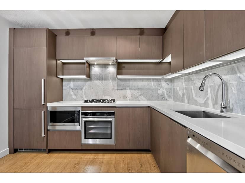 3008 13696 100 AVENUE, Surrey, photo 7