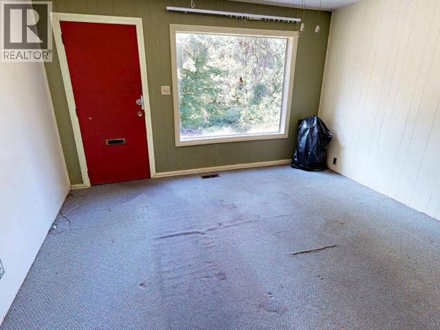 6866 CRANBERRY STREET, Powell River, photo 3