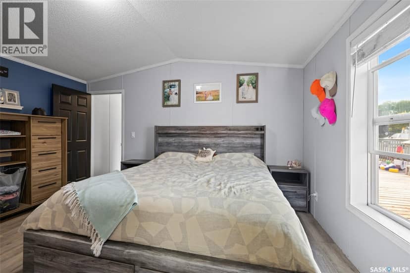 294 Byron STREET, Southey, photo 8