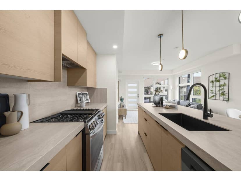 304 15353 17 AVENUE, Surrey, photo 2