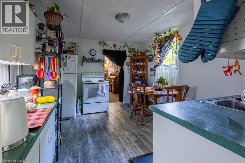 317 ST PATRICK Street, Port Dover, photo 8
