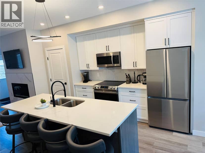 4883 Stanley Street Unit# 2, Radium Hot Springs, photo 6