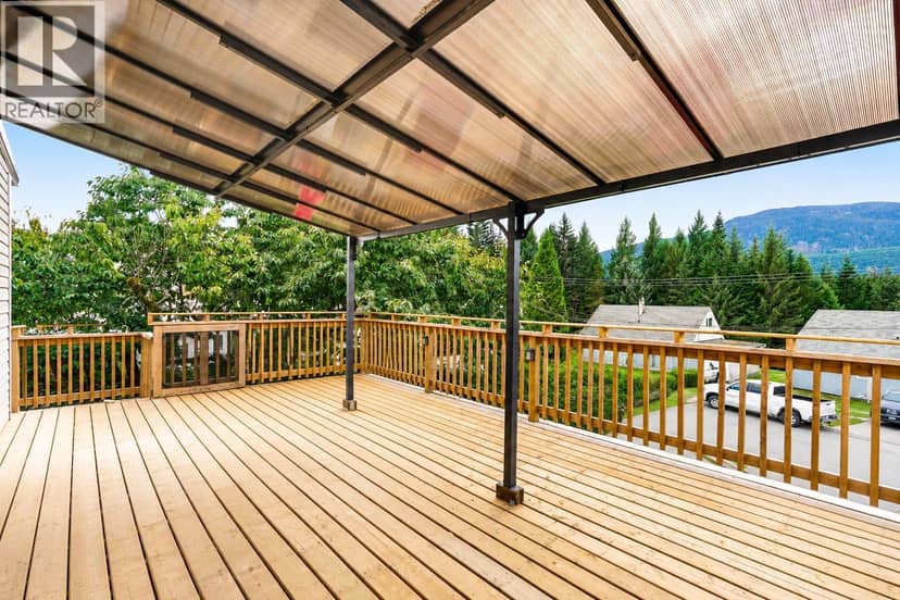 24 BRANT STREET, Kitimat, photo 2