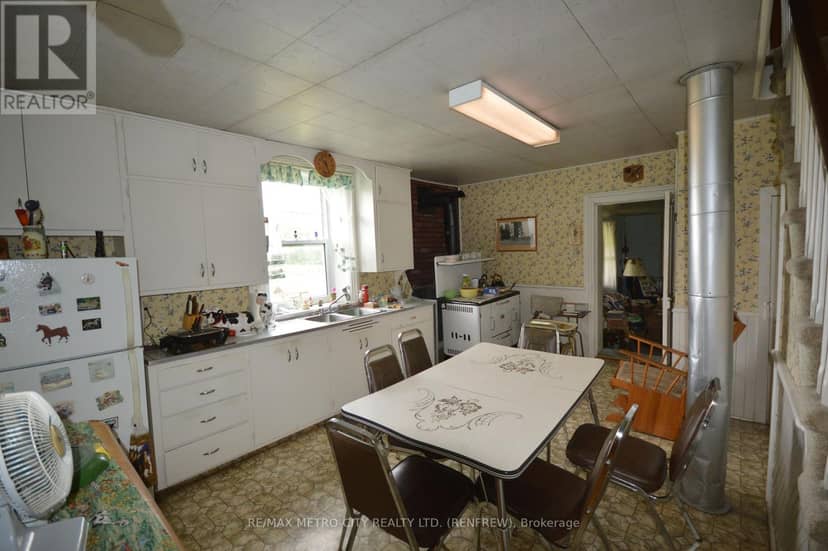 14308 B Highway 60 Highway, Killaloe, Hagarty and Richards, photo 2