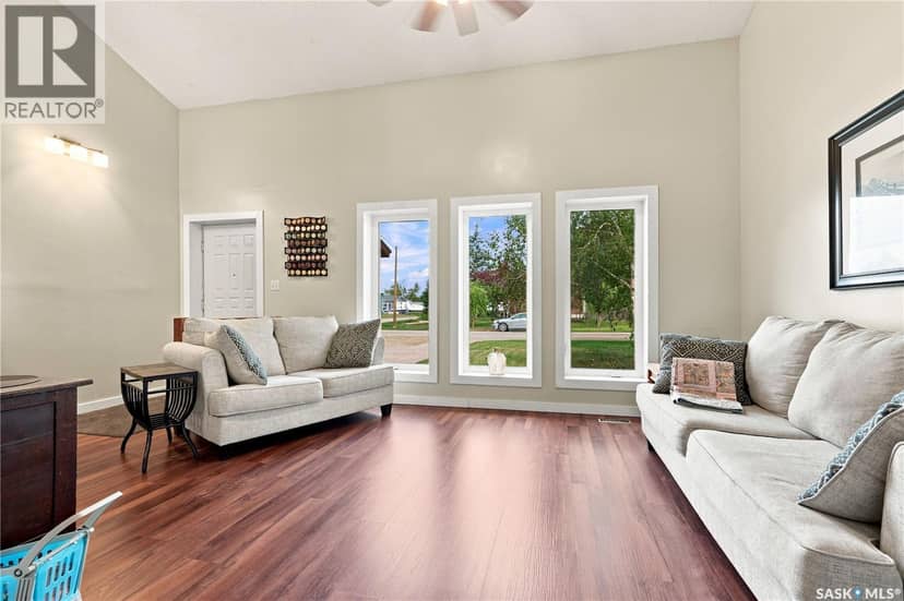 301 2nd AVENUE, Hanley, photo 7