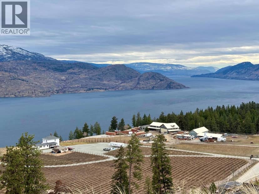6042 Gerrie Road, Peachland, photo 2