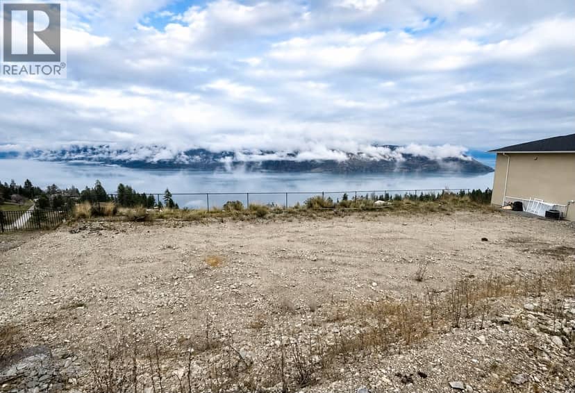 6042 Gerrie Road, Peachland, photo 3