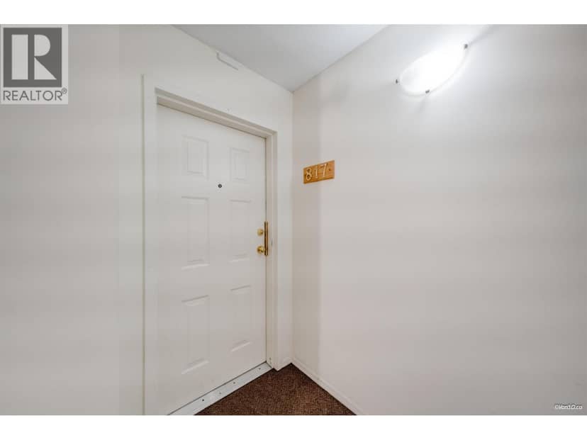 817 1310 CARIBOO STREET, New Westminster, photo 2