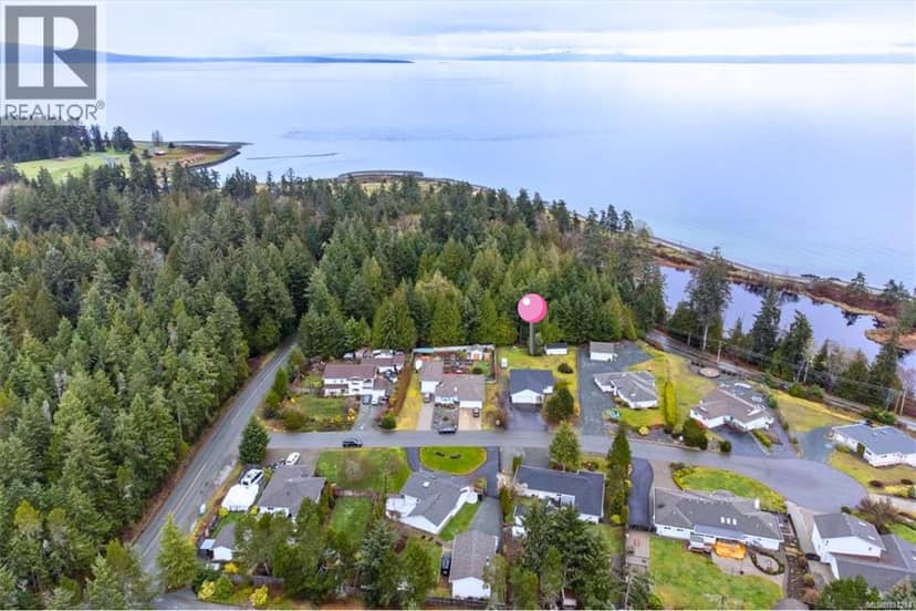 3043 Raymur Pl, Qualicum Beach