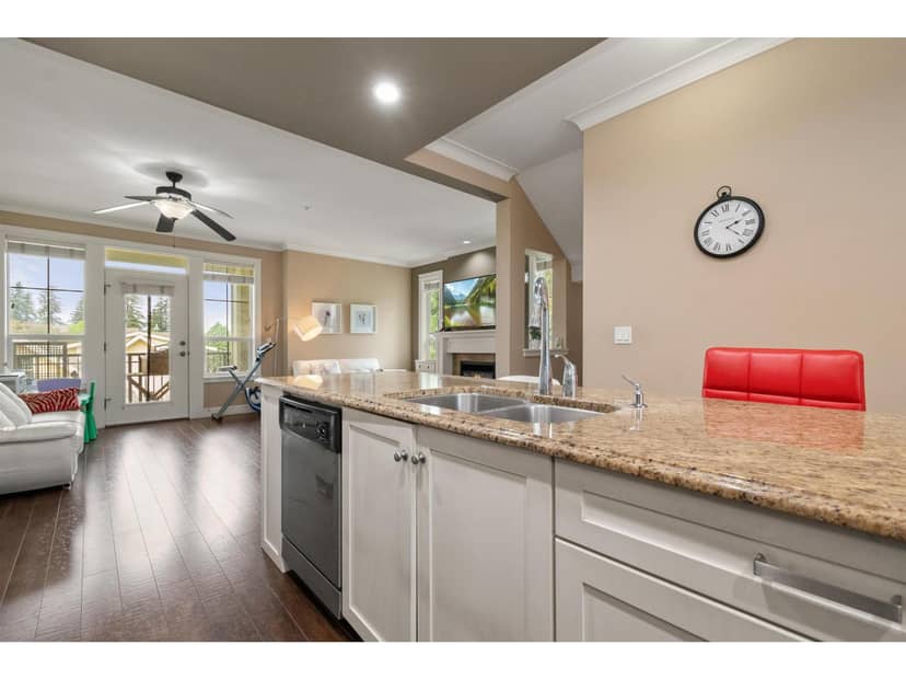 14 45290 SOOWAHLIE CRESCENT, Garrison Crossing, Chilliwack, photo 5