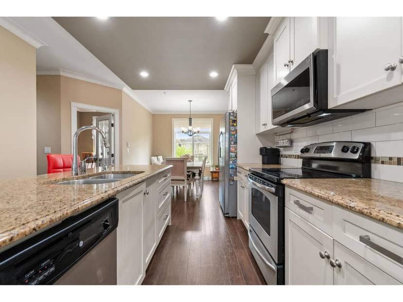 14 45290 SOOWAHLIE CRESCENT, Garrison Crossing, Chilliwack, photo 2