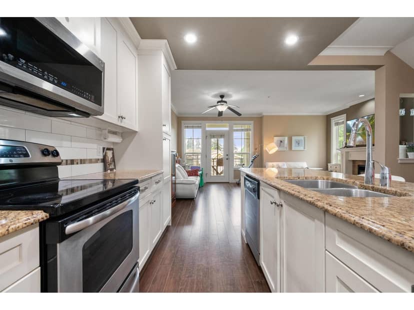 14 45290 SOOWAHLIE CRESCENT, Garrison Crossing, Chilliwack