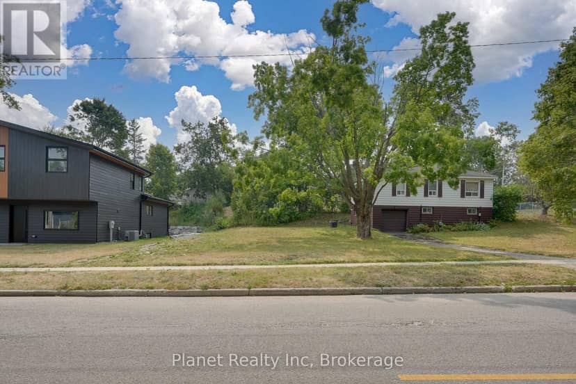 170 Berczy Street, Barrie, photo 2