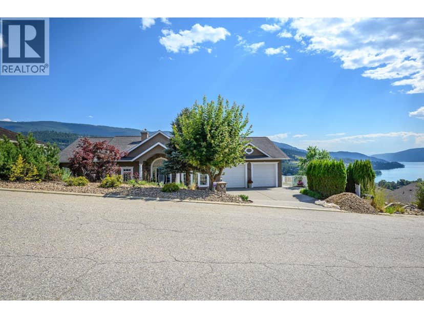 8853 Braeburn Drive, Coldstream