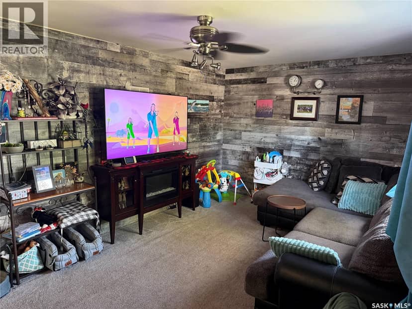 1102 1st Street NE, Carrot River, photo 5