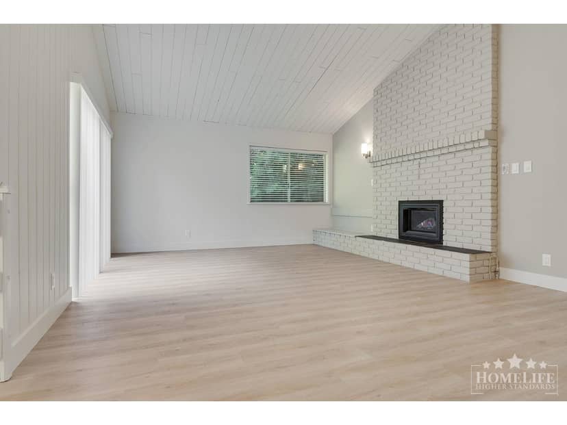 House 12687 23 AVENUE, White Rock, photo 2