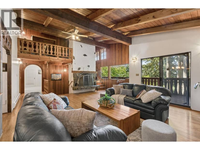 295 BAYVIEW ROAD, Lions Bay
