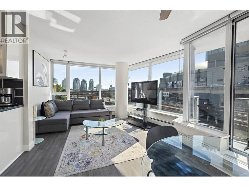 305 689 ABBOTT STREET, Vancouver