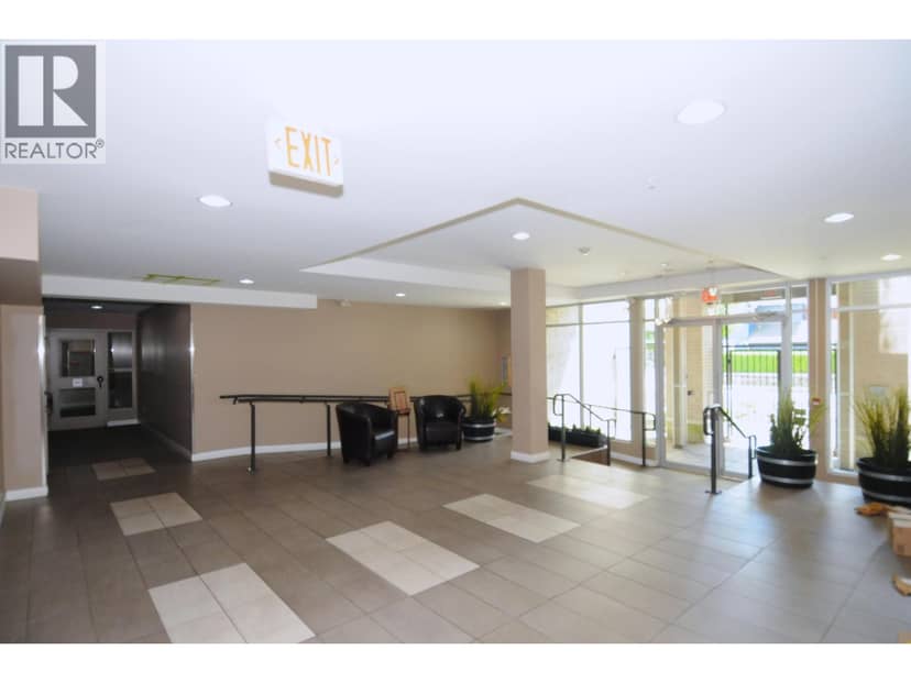 420 55 Eighth Avenue, New Westminster, photo 3