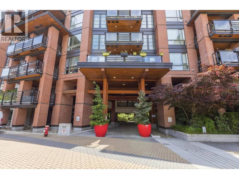 511 733 W 3RD STREET, North Vancouver, photo 2