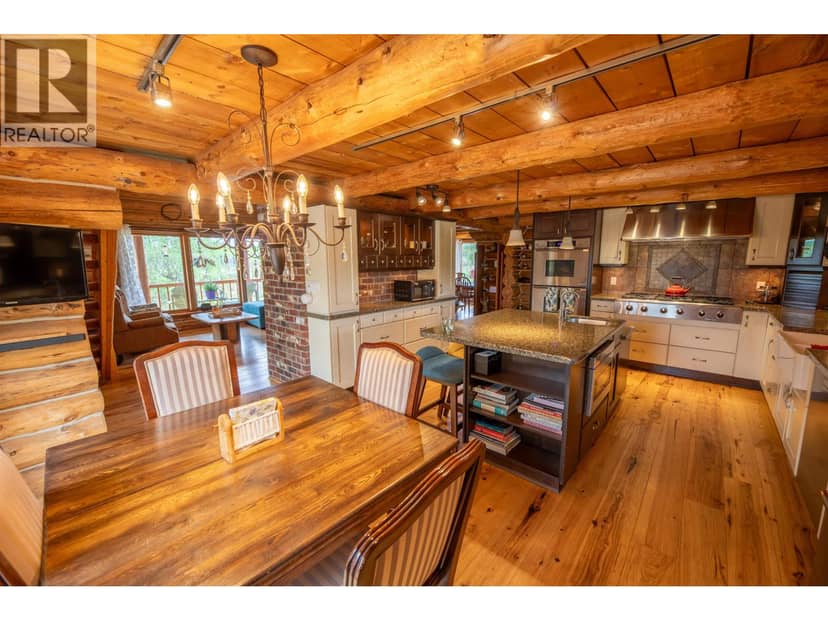 3711 WHITEHORSE LAKE ROAD, Lac La Hache