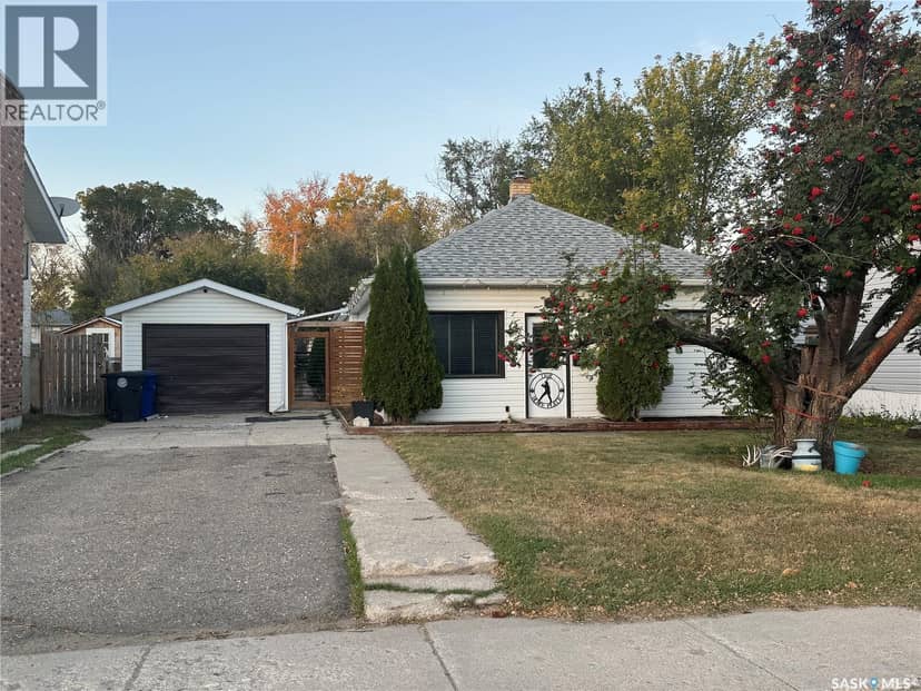 307 6th AVENUE E, Biggar, photo 2