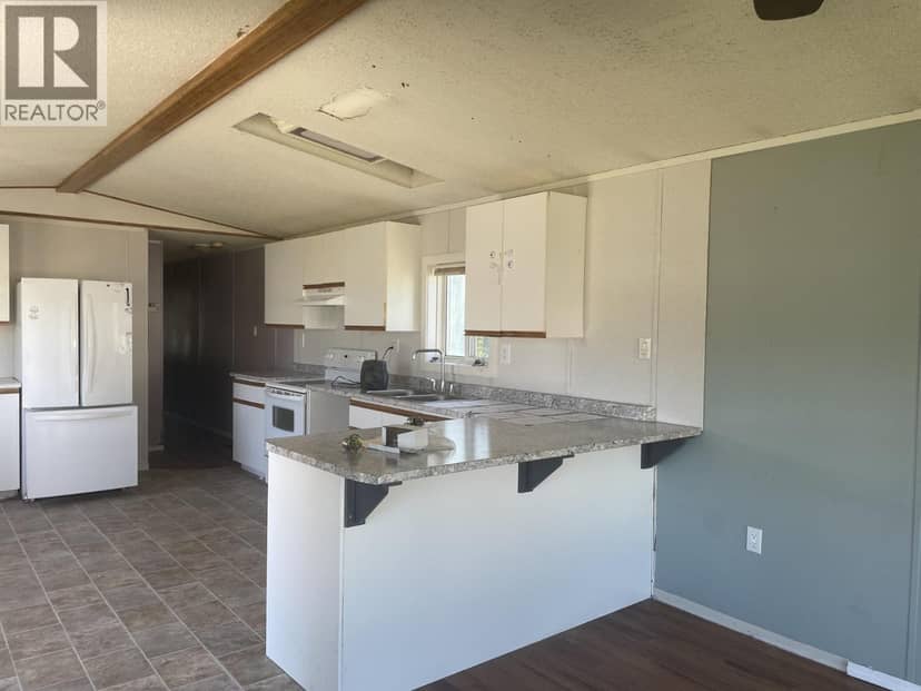 3907 POPLAR AVENUE, Fort Nelson, photo 8