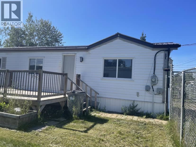 3907 POPLAR AVENUE, Fort Nelson, photo 3