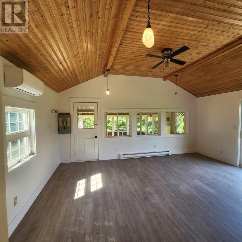 3057 Route 19, Rocky Point, photo 6