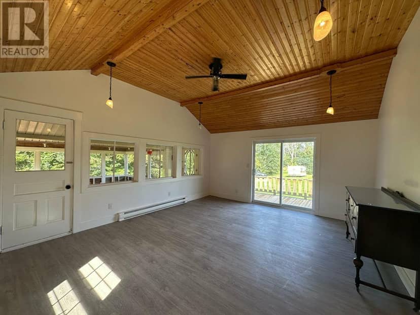3057 Route 19, Rocky Point, photo 7